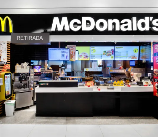 McDonald's desiste de teste com IA após erros de pedidos viralizarem