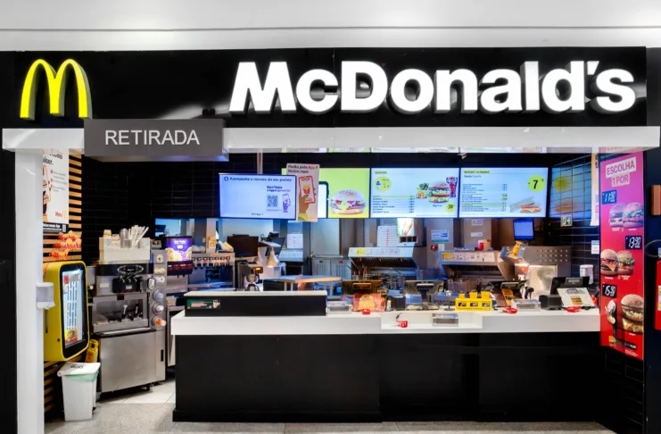 McDonald's desiste de teste com IA após erros de pedidos viralizarem